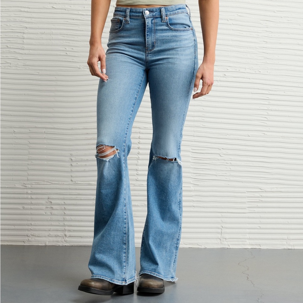NWOT American Eagle High Waisted Flare Jeans